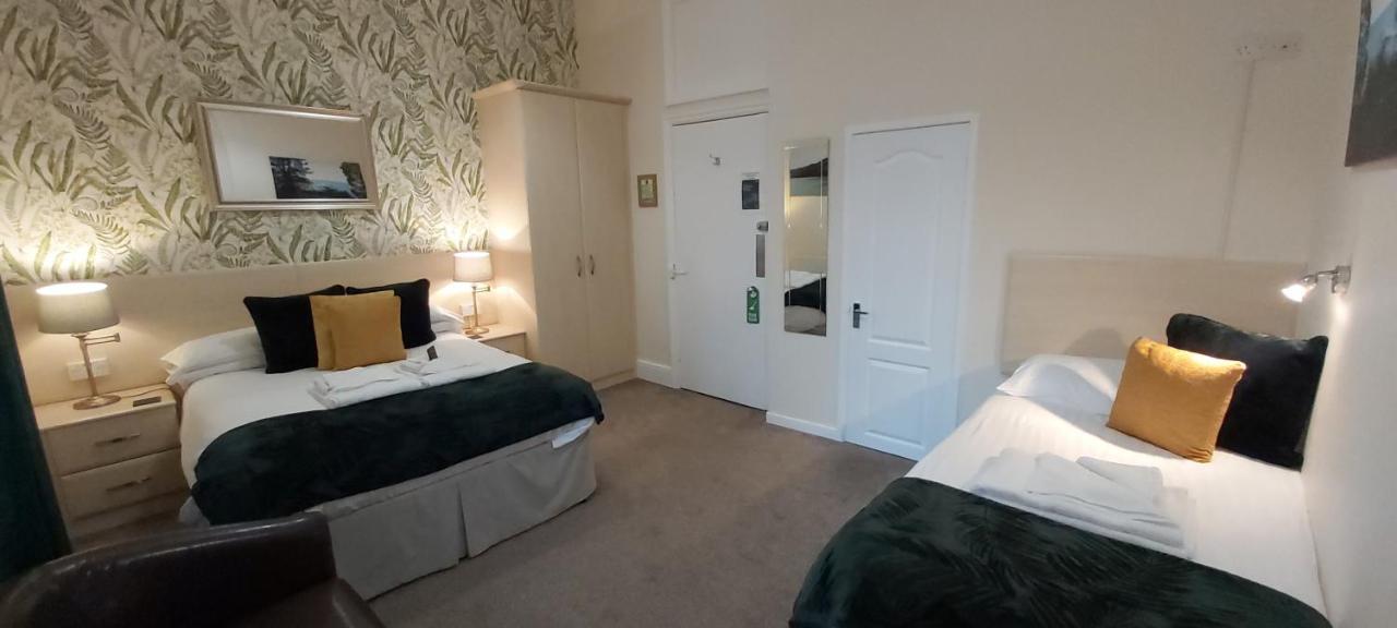 Hen Dy Bed & Breakfast Llandudno Bagian luar foto