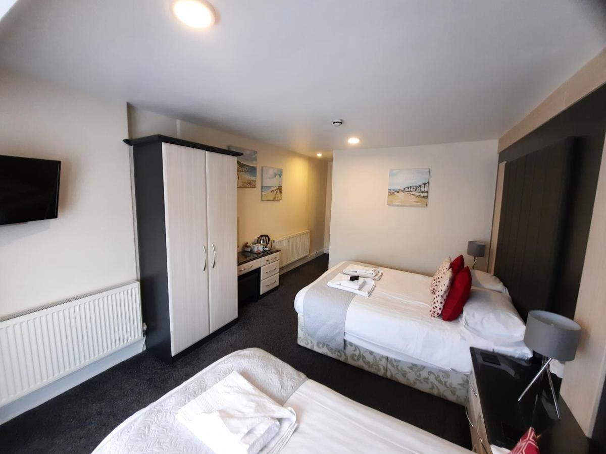 Hen Dy Bed & Breakfast Llandudno Bagian luar foto