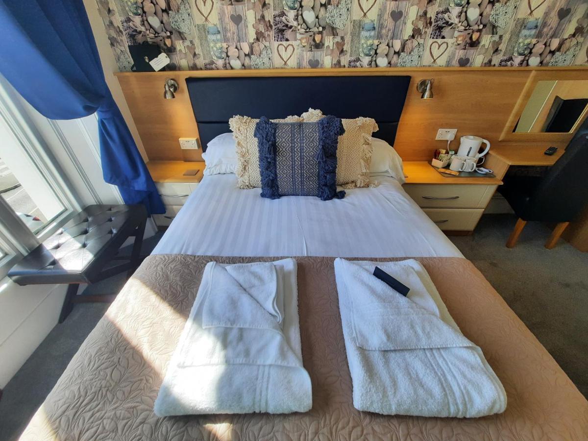 Hen Dy Bed & Breakfast Llandudno Bagian luar foto