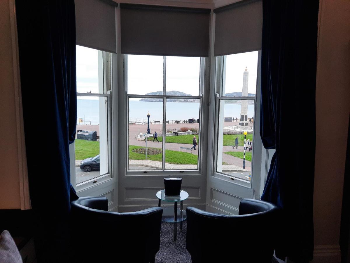 Hen Dy Bed & Breakfast Llandudno Bagian luar foto