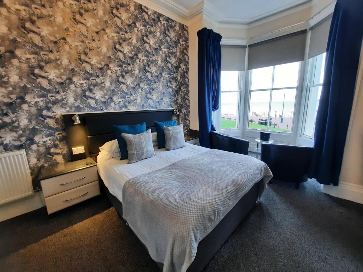 Hen Dy Bed & Breakfast Llandudno Bagian luar foto
