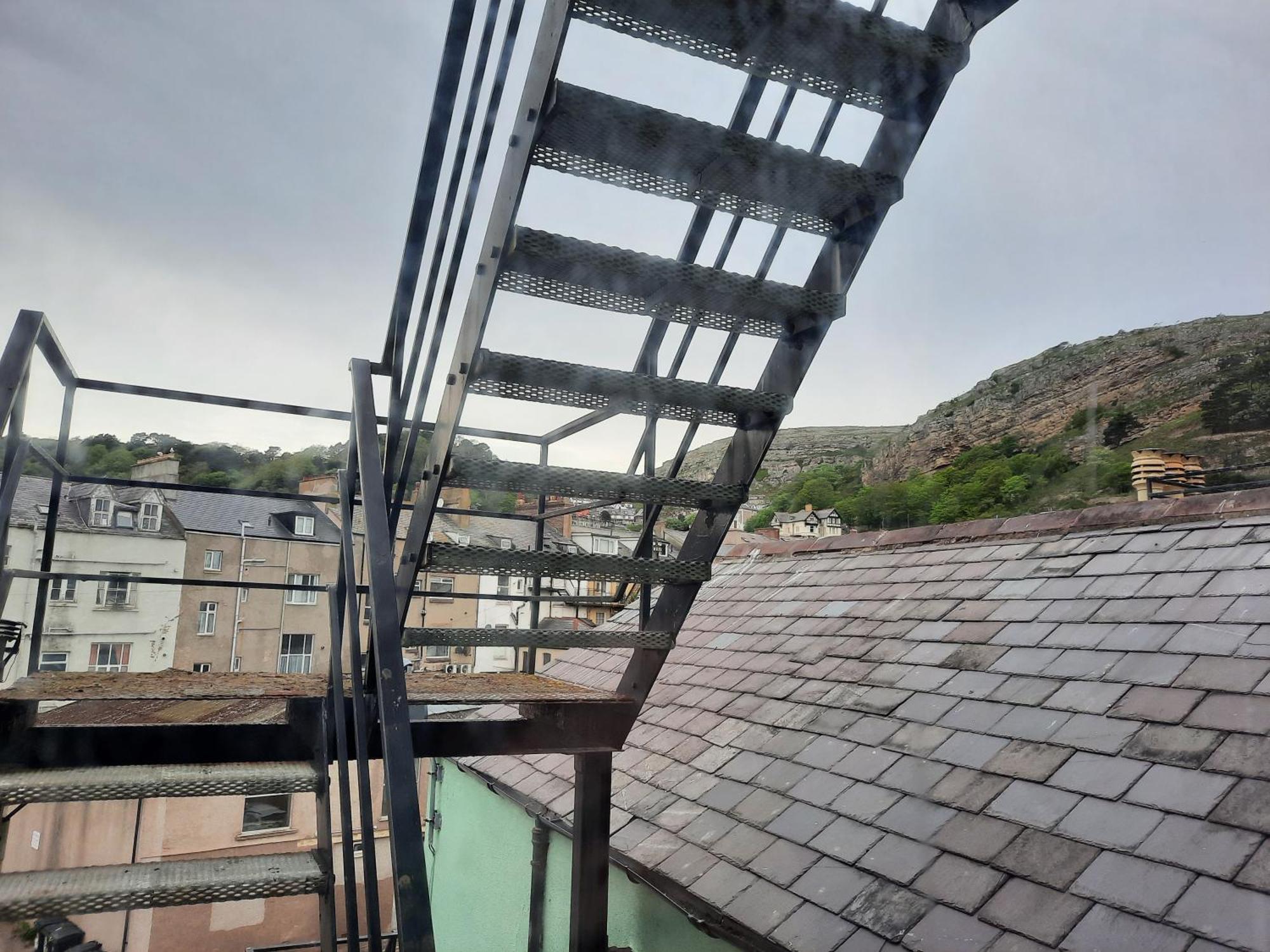 Hen Dy Bed & Breakfast Llandudno Bagian luar foto