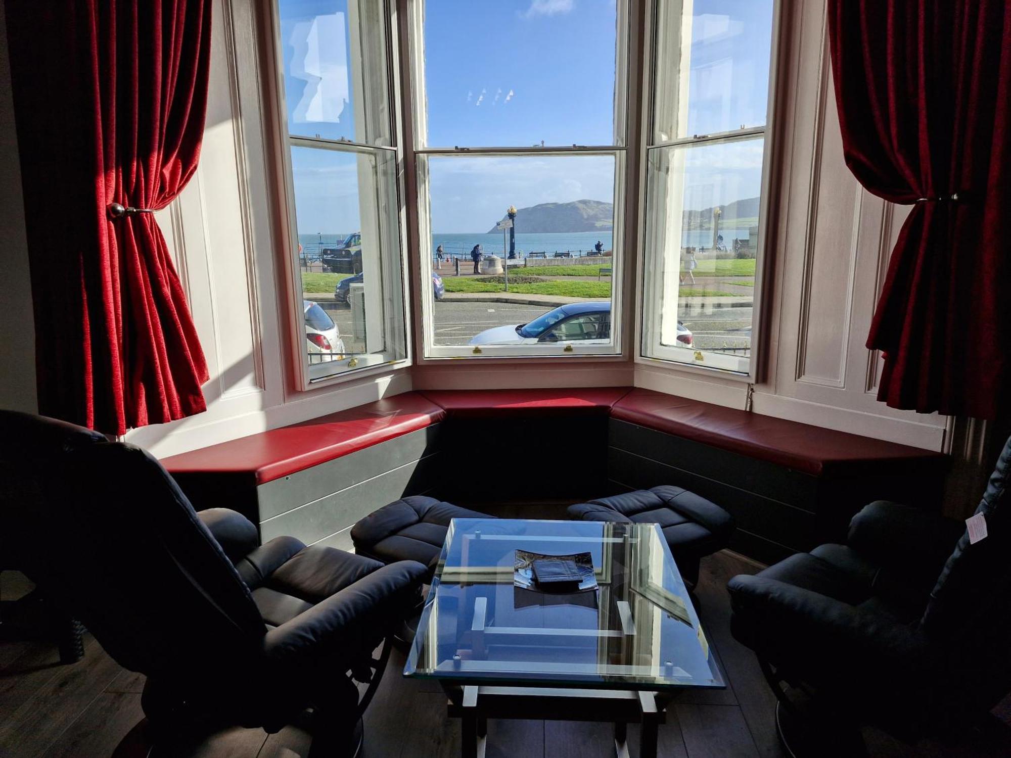 Hen Dy Bed & Breakfast Llandudno Bagian luar foto